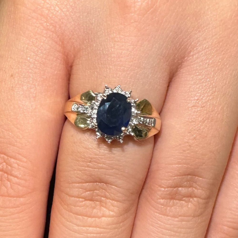 GIA Certified 2 Carat Sapphire Ring!